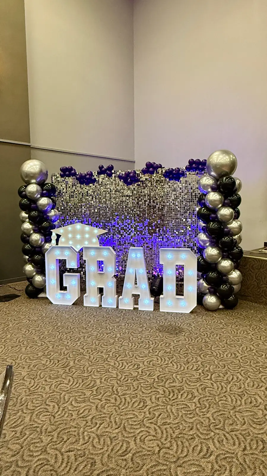 Black & Gold Classic — Graduations by Balloon Bay