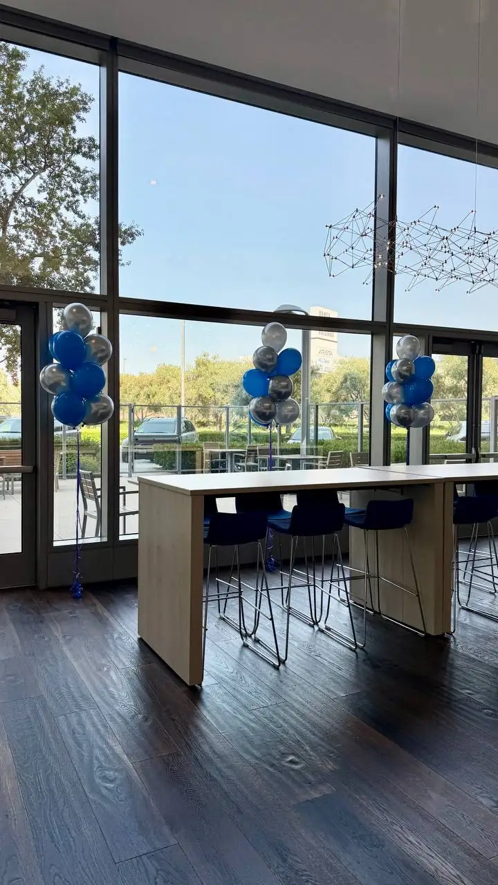 Ribbon Cutting Display — Grand Openings by Balloon Bay